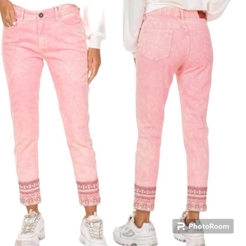 DESIGUAL pink cropped jeans size EU40/US8 Waist is